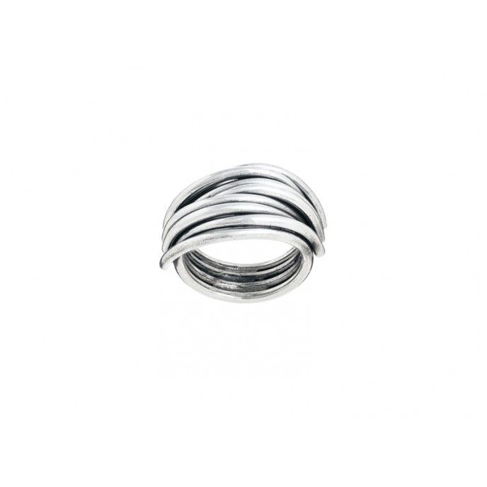 TWISTED RING