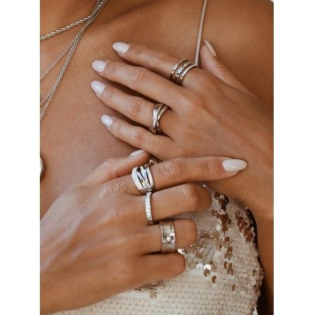 CROSSED RING