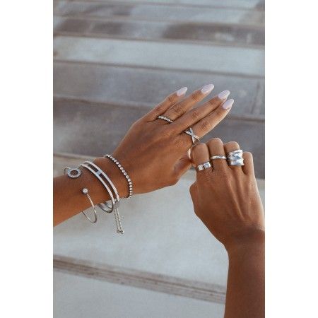 CROSSED STEEL RING