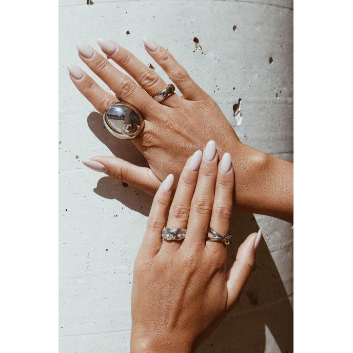 CROSSED RING