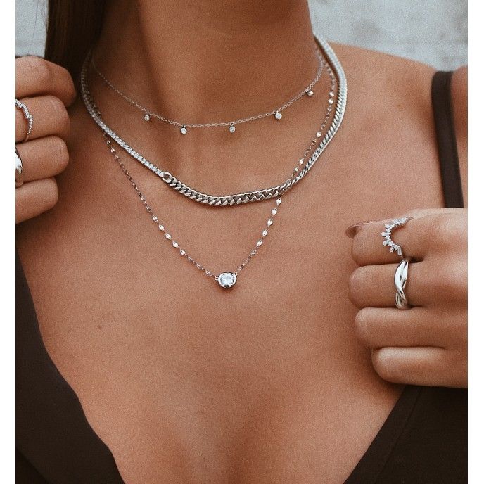 SHINY SILVER NECKLACE