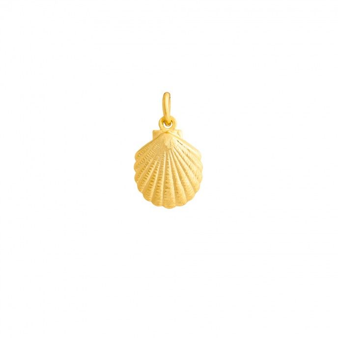 SHELL PENDANT