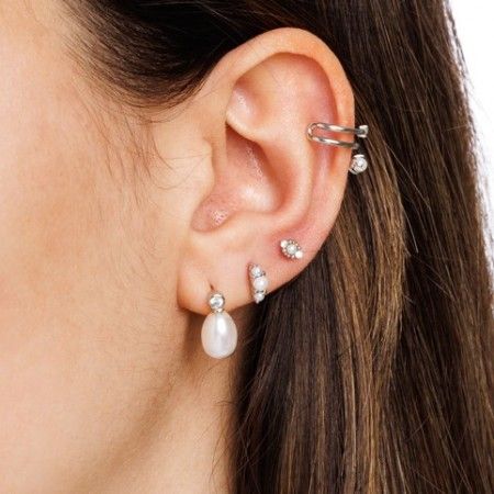 PEARLS EARRING