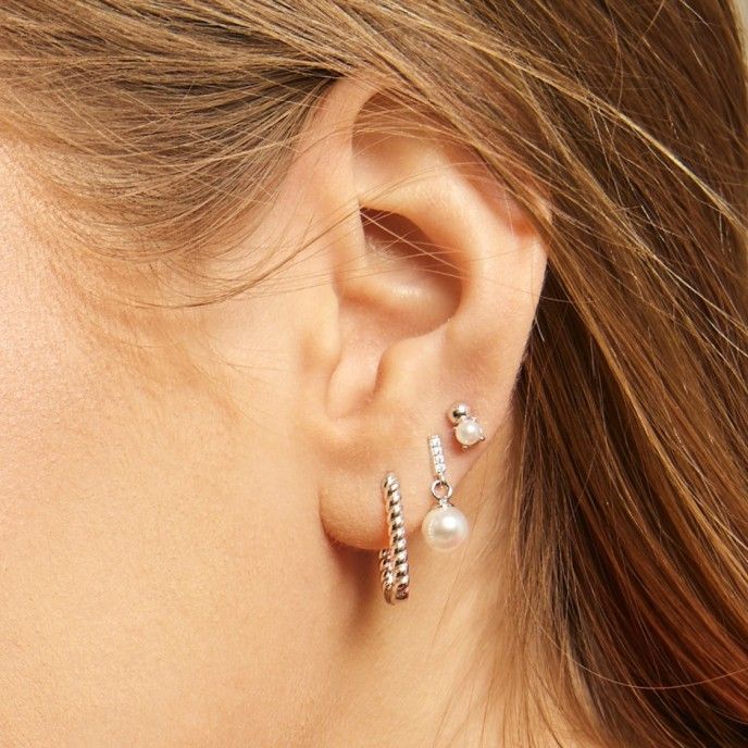 SILVER EARRINGS WITH PEARL